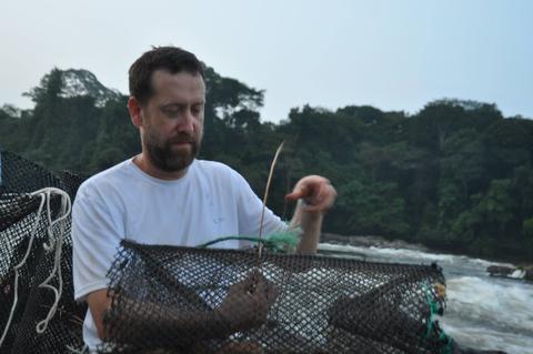 FISH TRAP Catches TROPICAL Fish On BOAT!! 